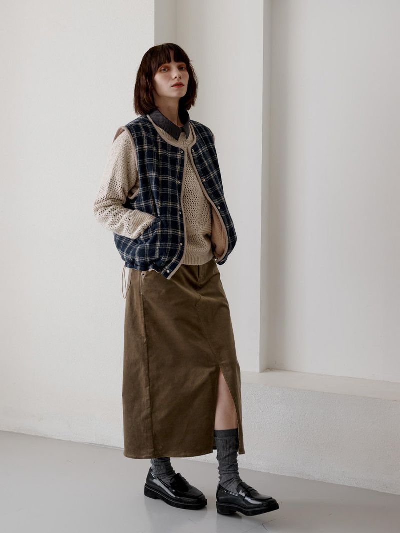 POCKET POINT CORDUROY SKIRT