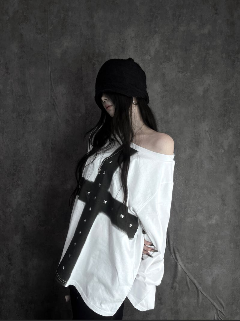 URBAN UNIQUE（アーバンユニーク）の「cross stud loose fit long sleeve (2color)（Tops）」