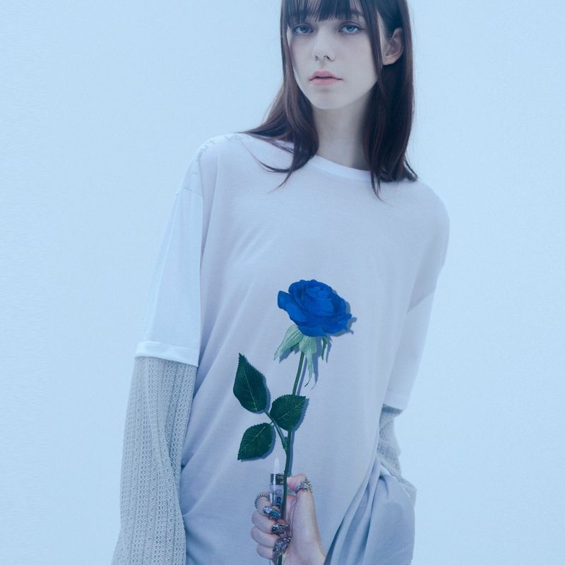 0 6 blue rose layered t-shirt
