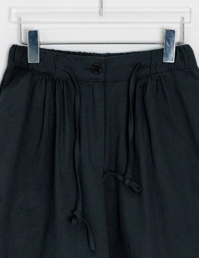 Yubiti Strap Bermuda Capri Pants