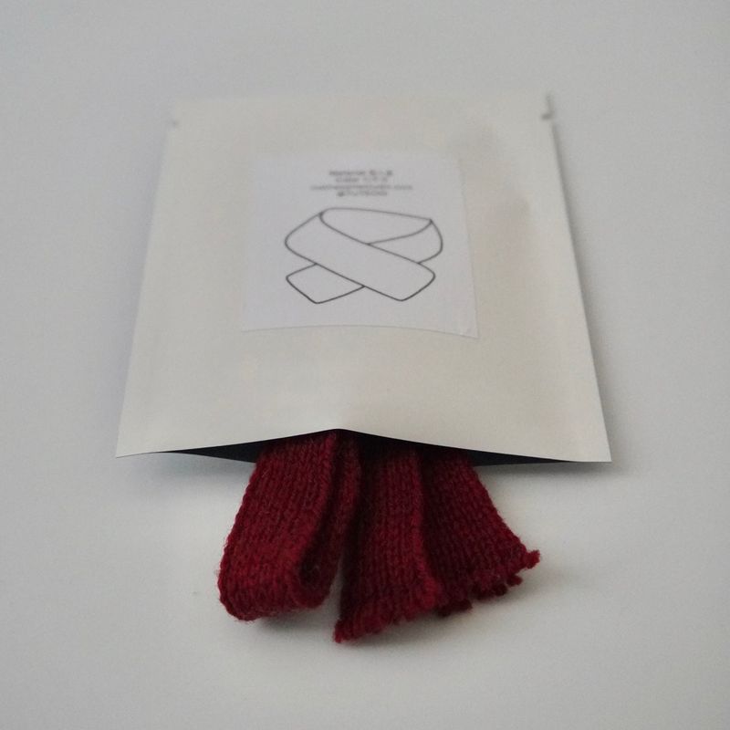 tuteogi brown doll keyring burgundy muffler