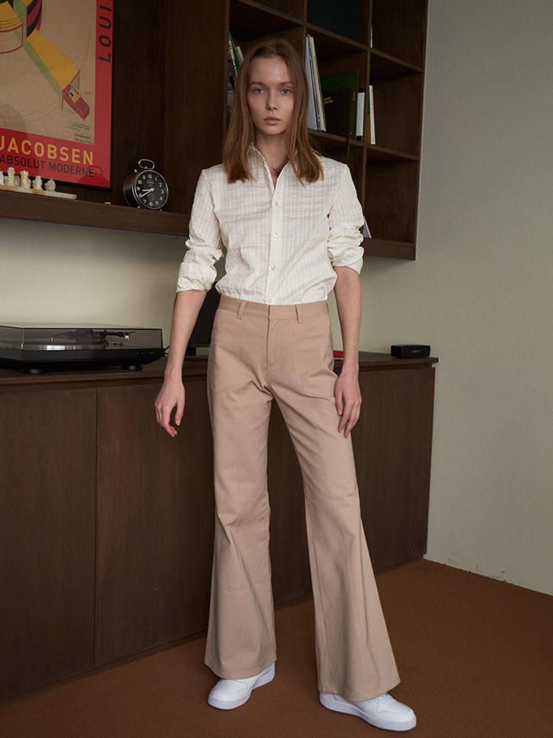 LO AXUAL（ロエクシュアル）の「FRONT POCKET FLARE PANTS（Pants）」