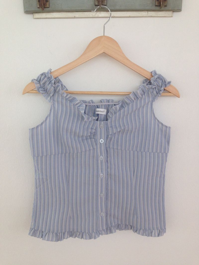minion sleeveless blouse