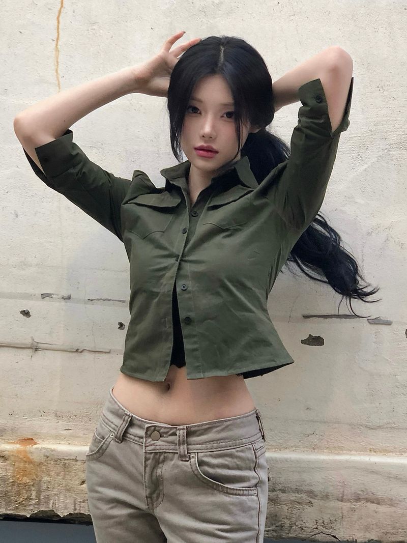Birthdayeve（バースデーイブ）の「chic slim shirts（Tops）」