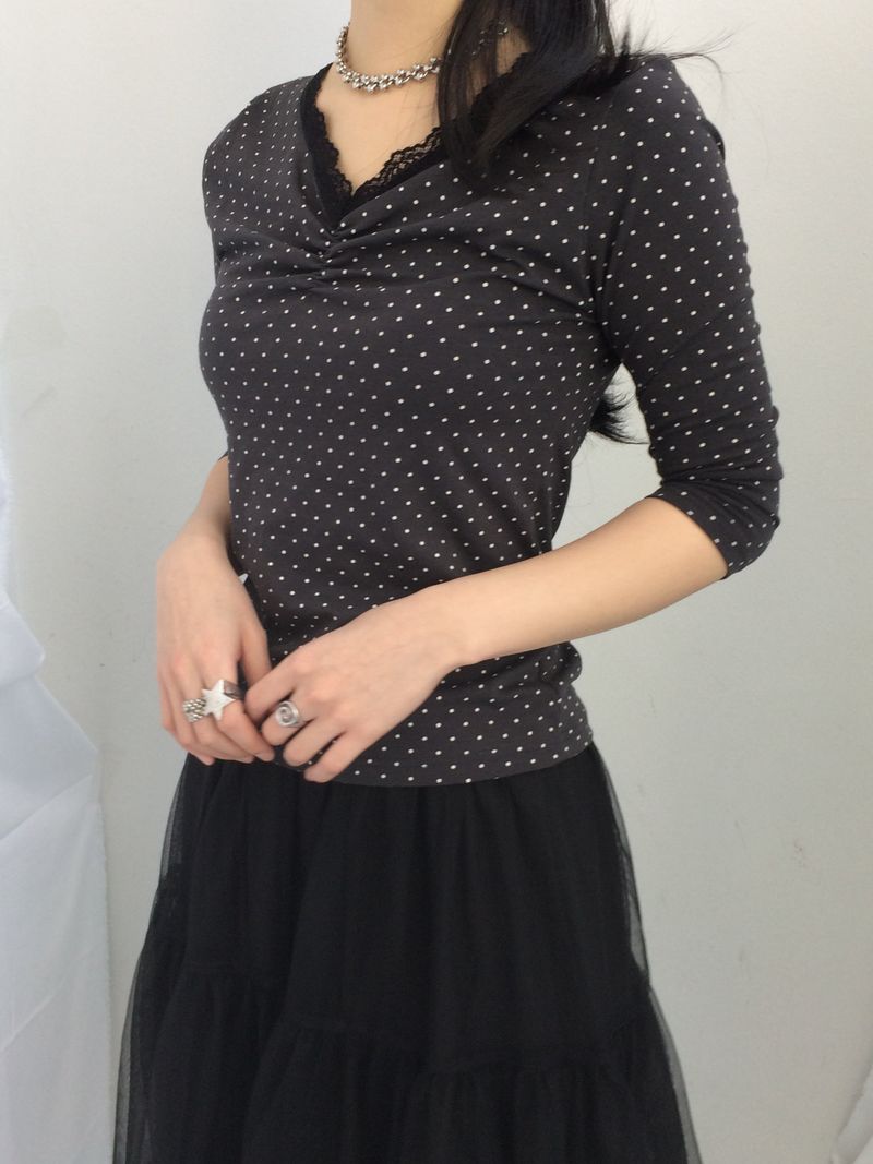 Lace V-Shirring Dot Top
