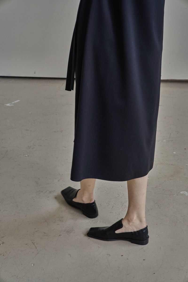 COLLAR CUTOUT DRESS_BLACK