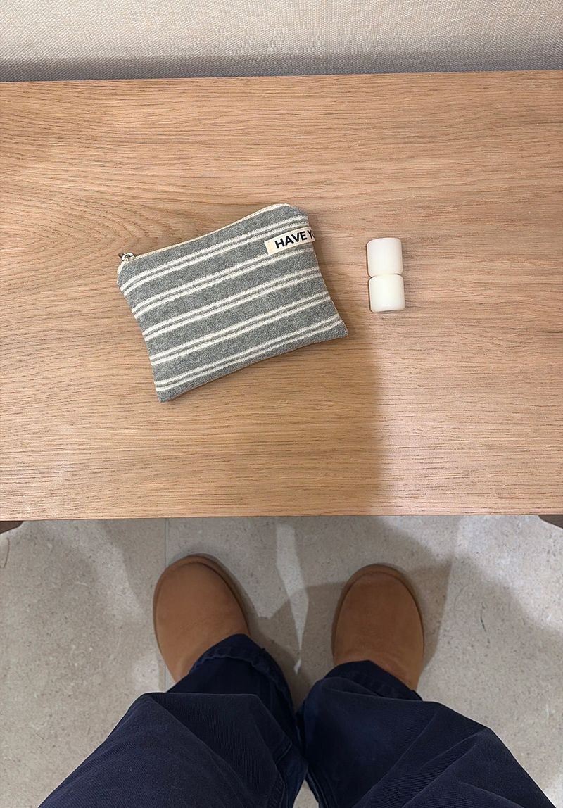 Terry stripe flat pouch - gray , M size
