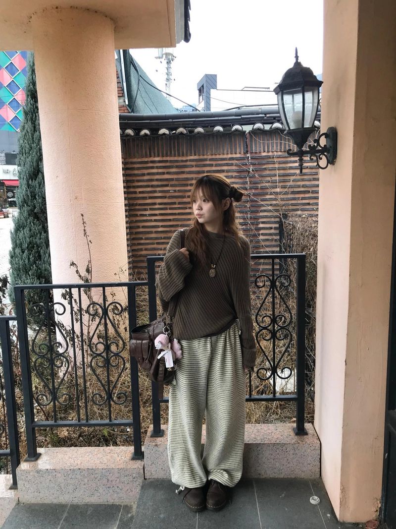 oka off-shoulder hoodie