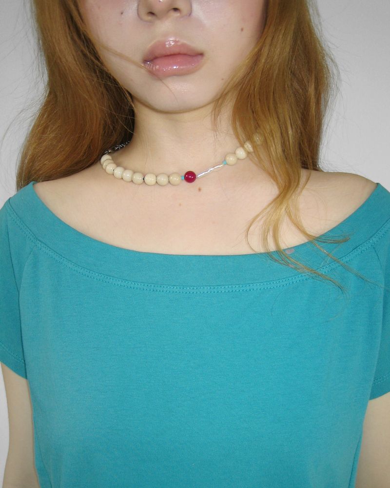 HAZEL WOOD BEADS NECKLACE