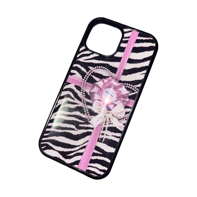 ODDiTEETH(オディティース)の「Tooth fairy gift box phone case (zebra)(Smartphone Accessories)」