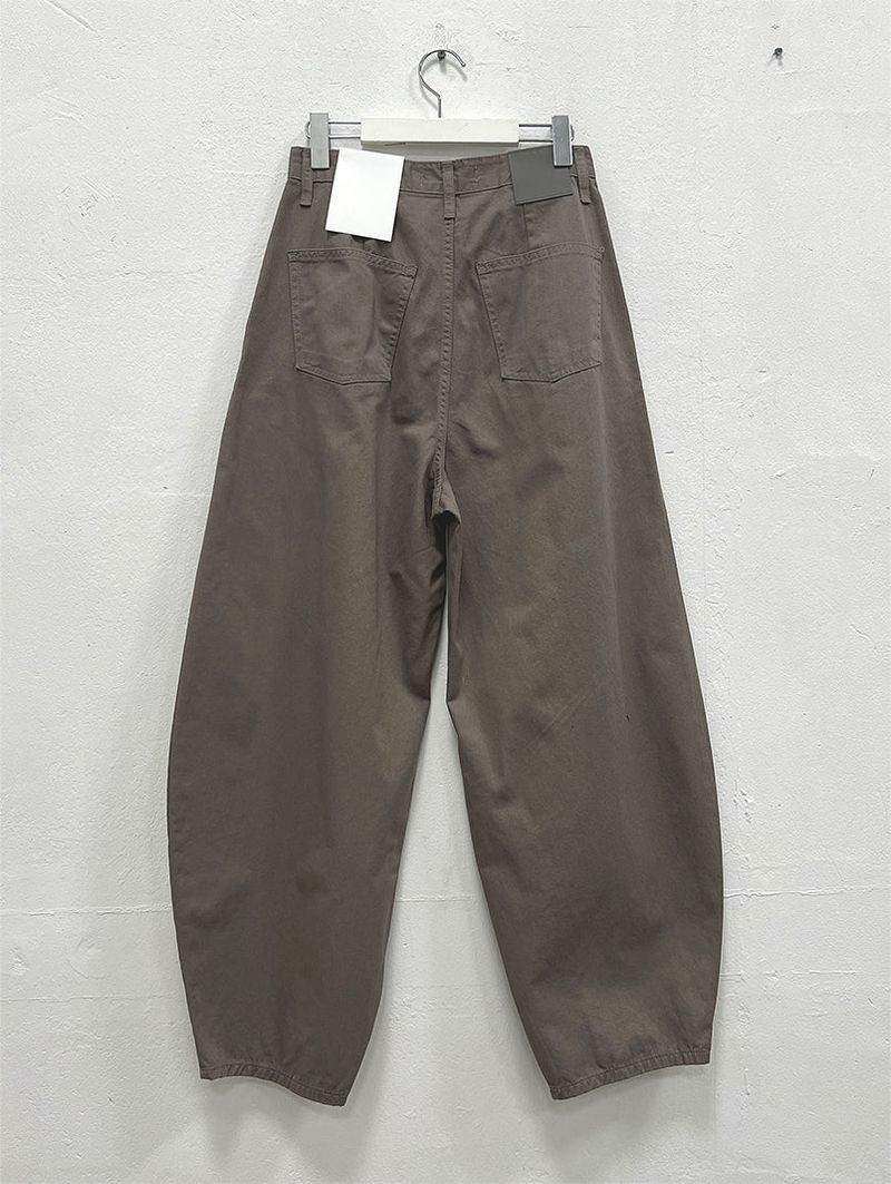 CURVED TUCK BALLOON PANTS (2C)