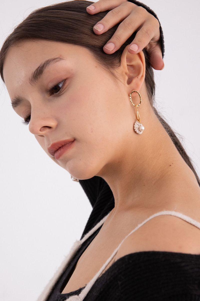 Oval link knit pendant drop earring