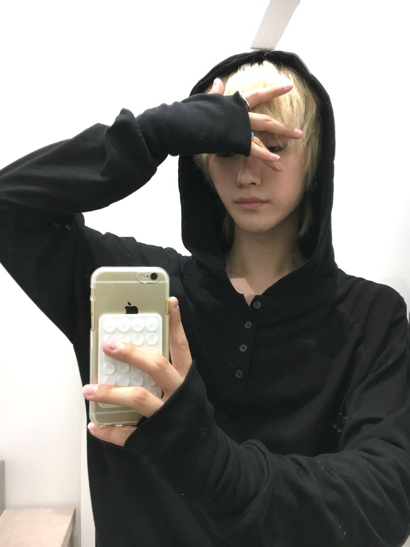 Hopper Henley Finger-Hole Hoodie 4C