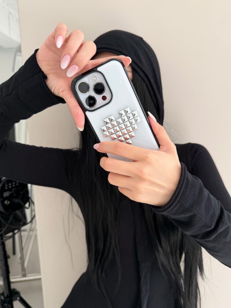 heat stud case (white)
