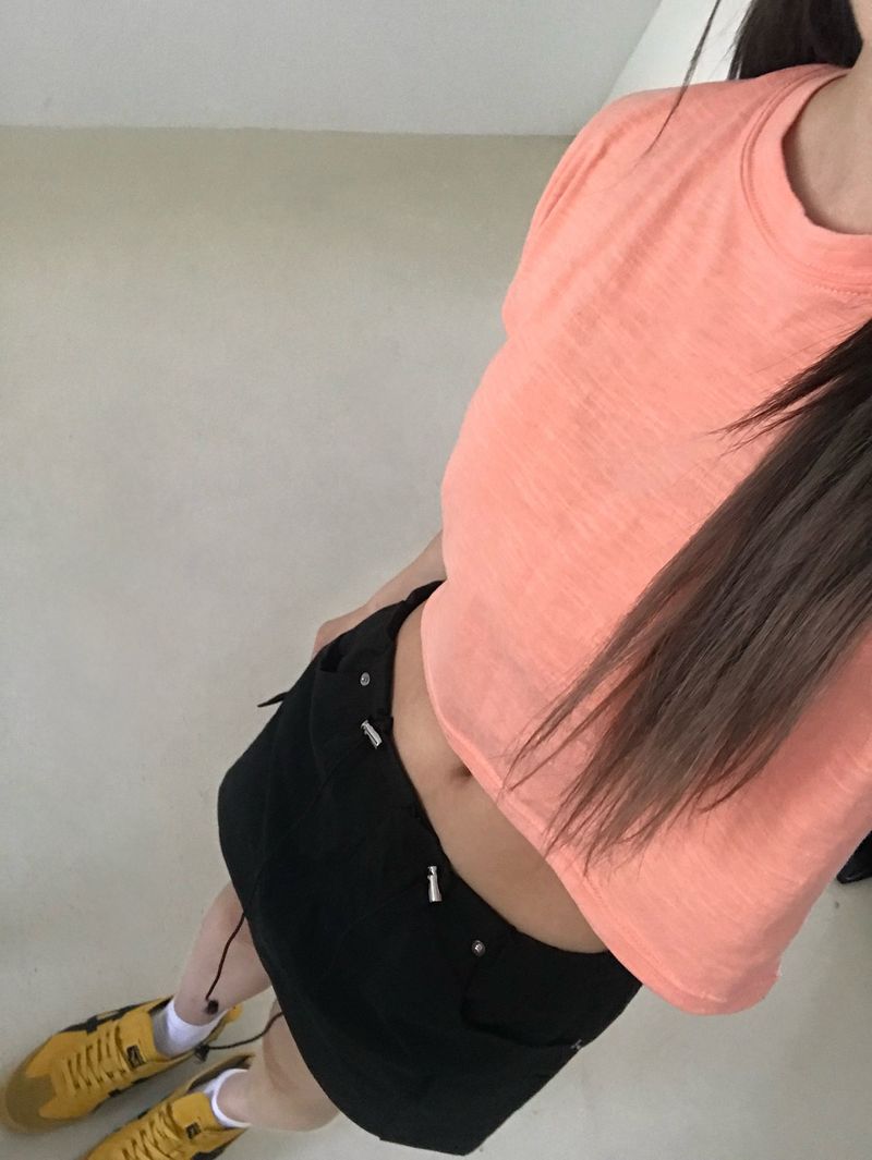 Healing mini skirt