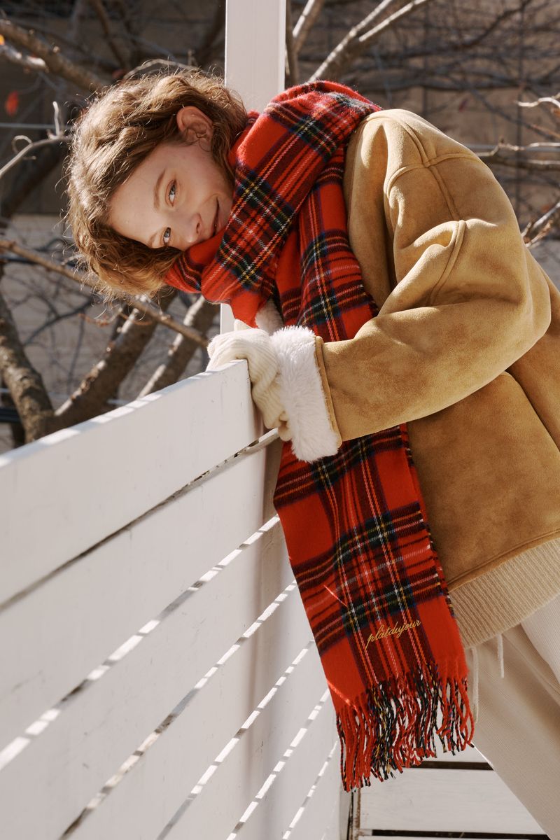 Fringe wool muffler (Red check)