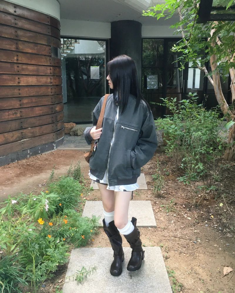 Wide buckle strap long boots