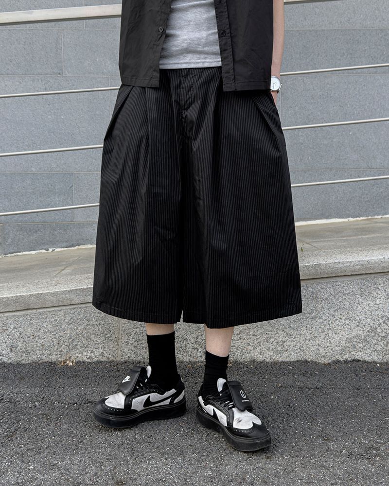 Kai Twin-Tuck Bermuda Slacks