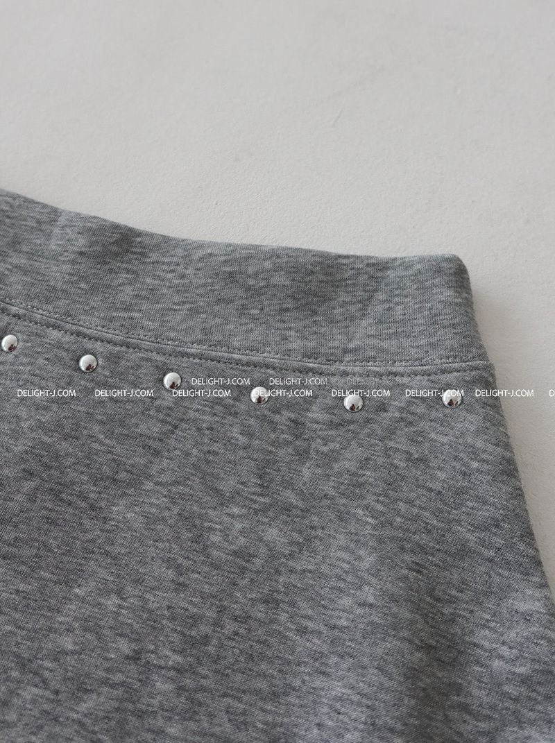 Ball stud off-shoulder sweatshirt