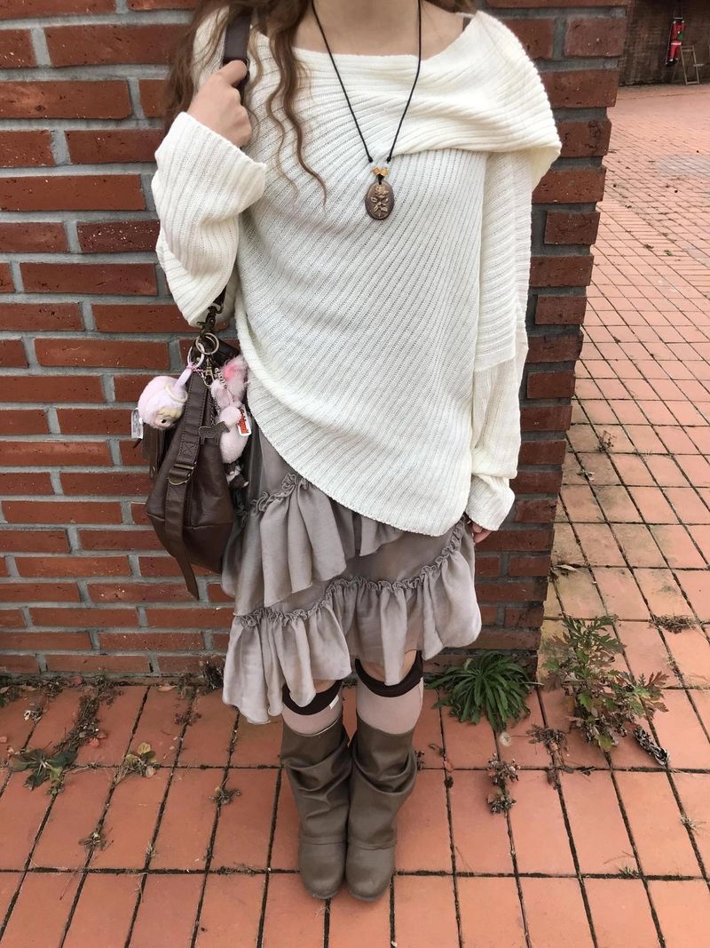 oka off-shoulder hoodie
