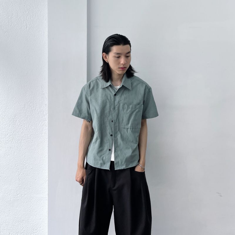Vertical Textured Short Shirt