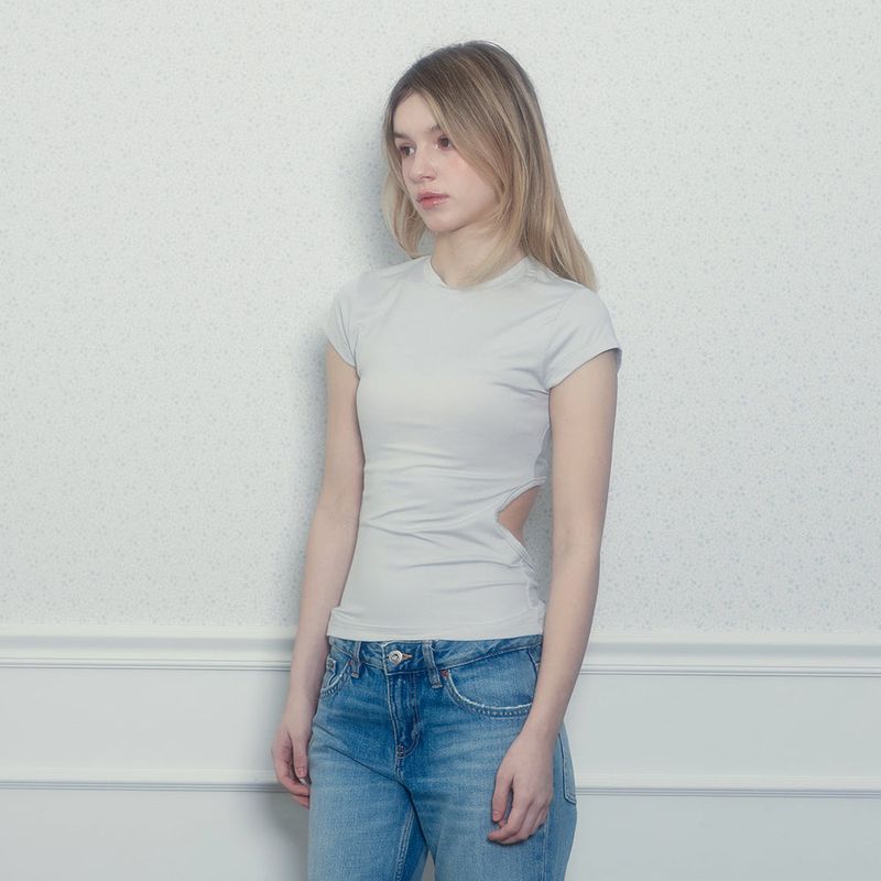 Ayla Back Hole Tee
