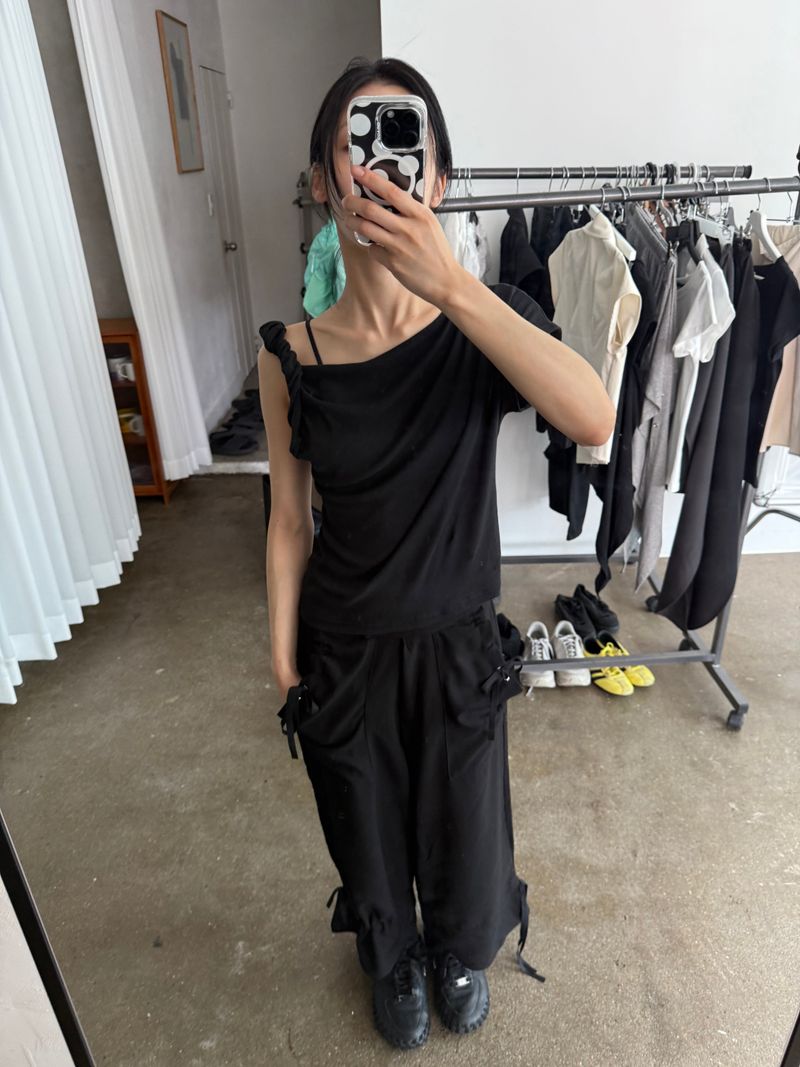  UNBAL SHOULDER TOP