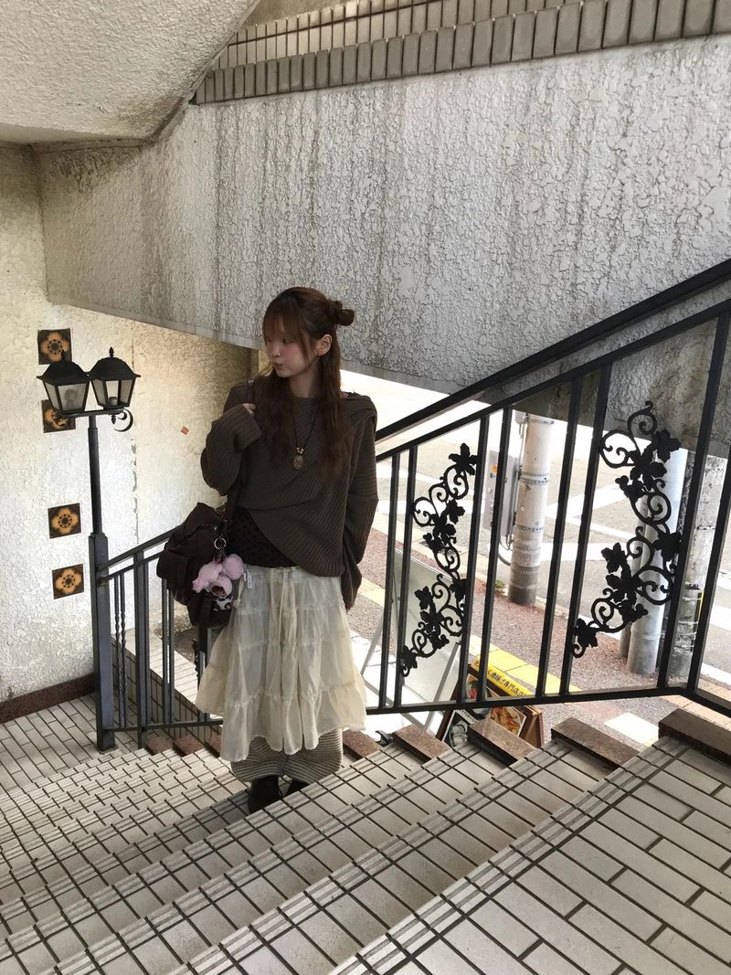 oka off-shoulder hoodie