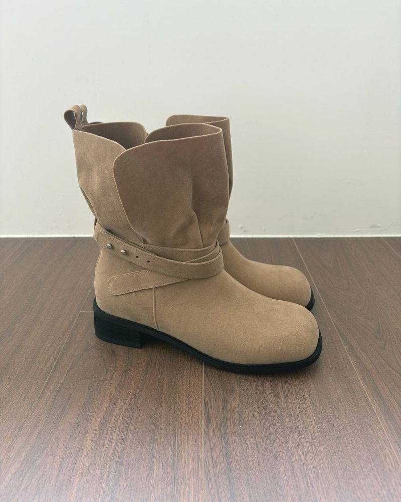 Studded Folding Suede Boots (2color)