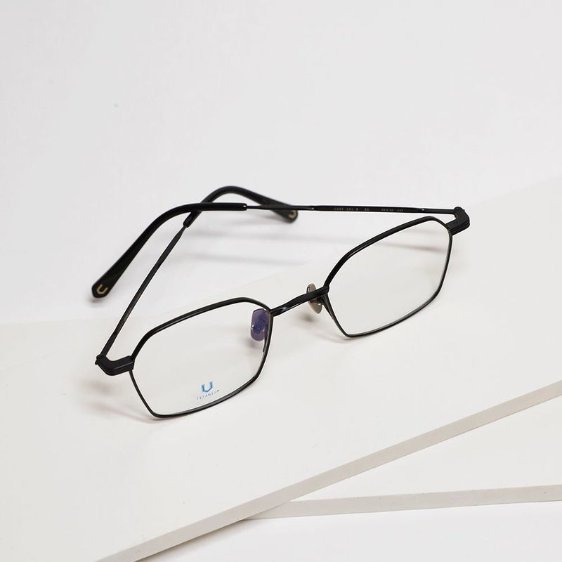 Knouun Square titanium glasses CODE. 101. B Black