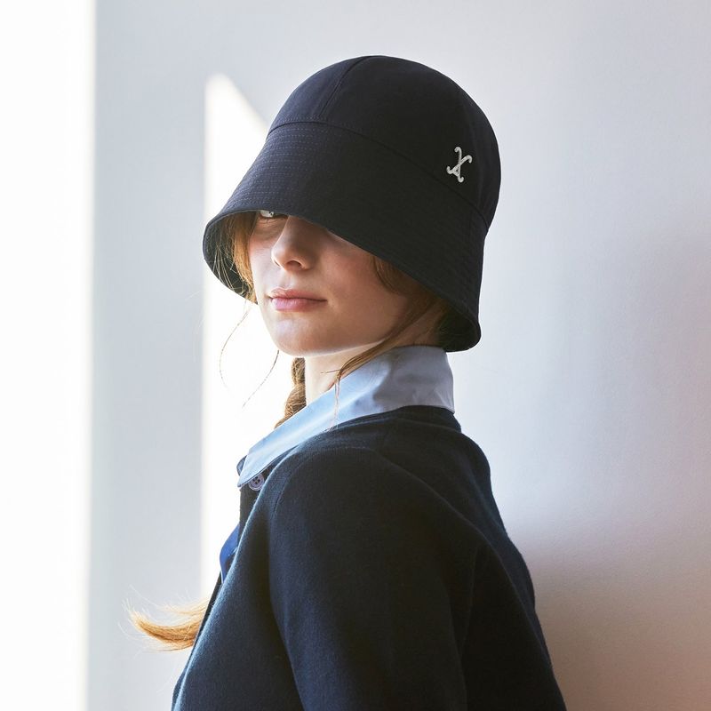 VA Curved Stud Round Drop Bucket Hat / Navy