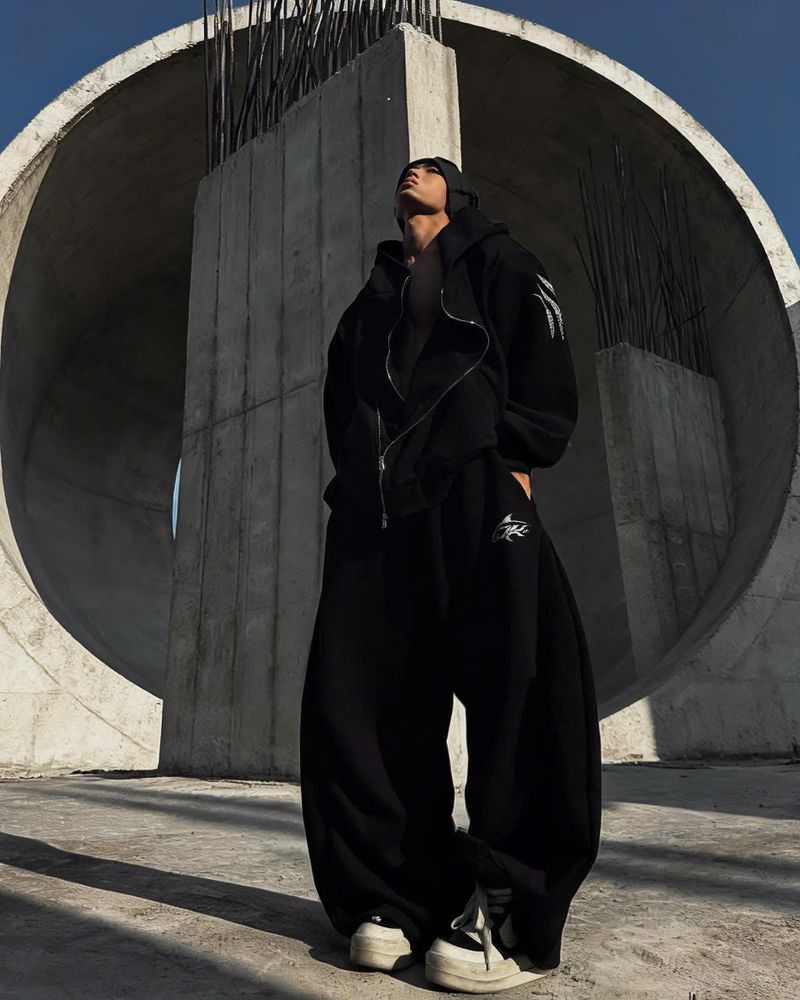 ZIP-UP BLACK HOODIE