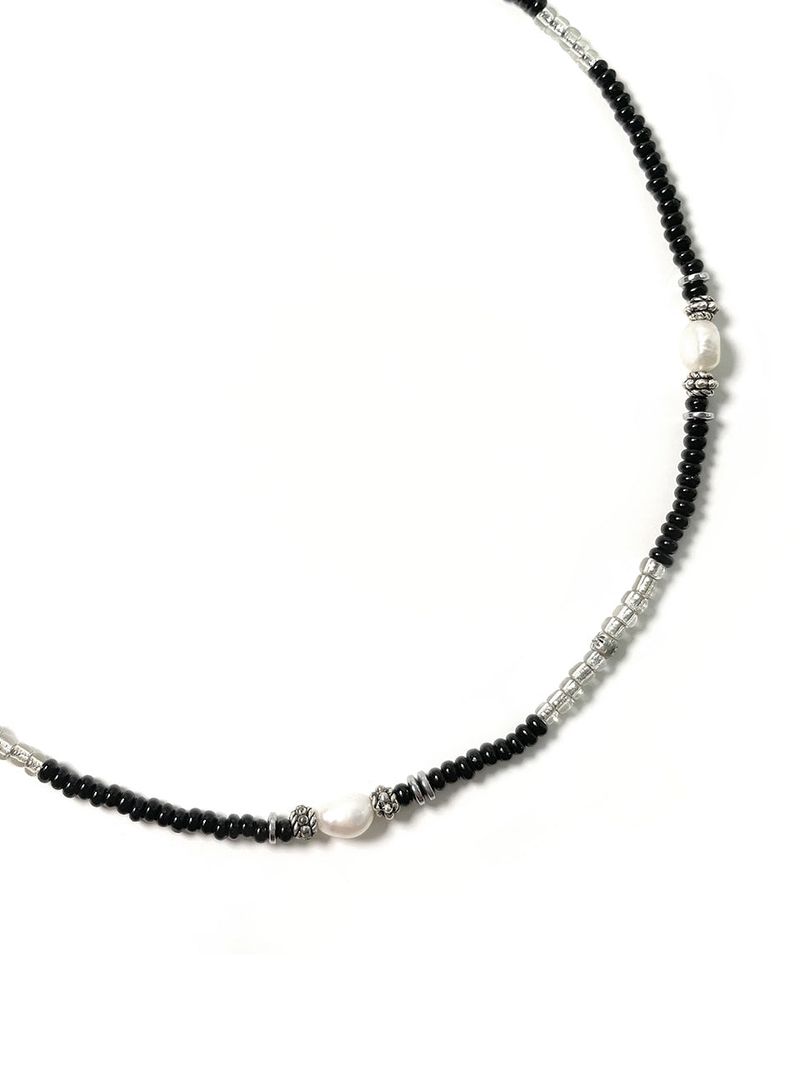 Black Ethnic Pearl Necklace (Black)