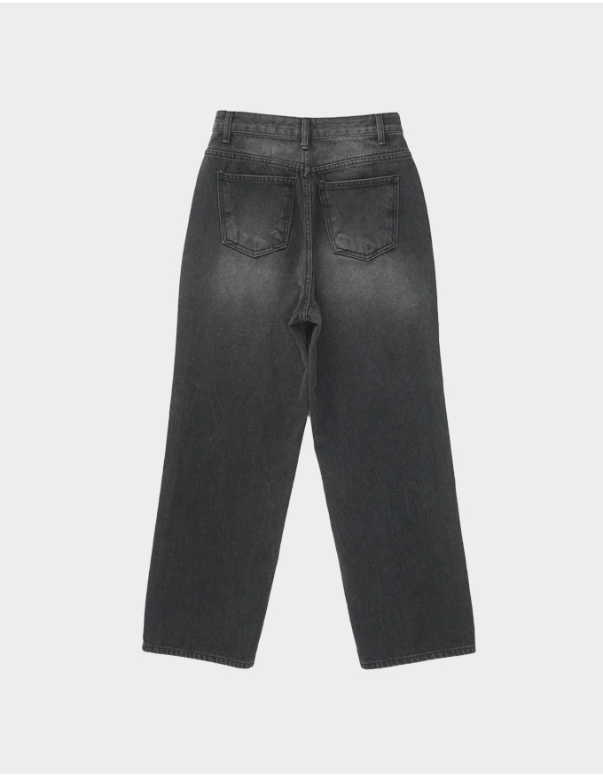 Seoungsu sand washing black denim