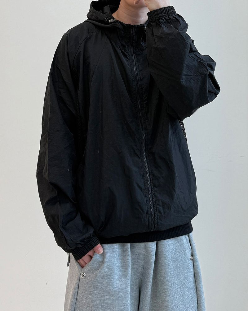 Insert Mesh Hood Windbreaker