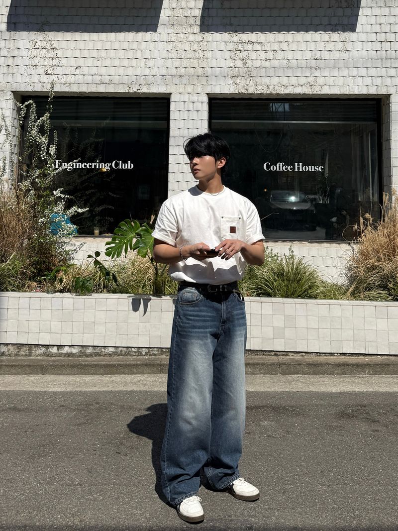 Burning patch walk short sleeve tee