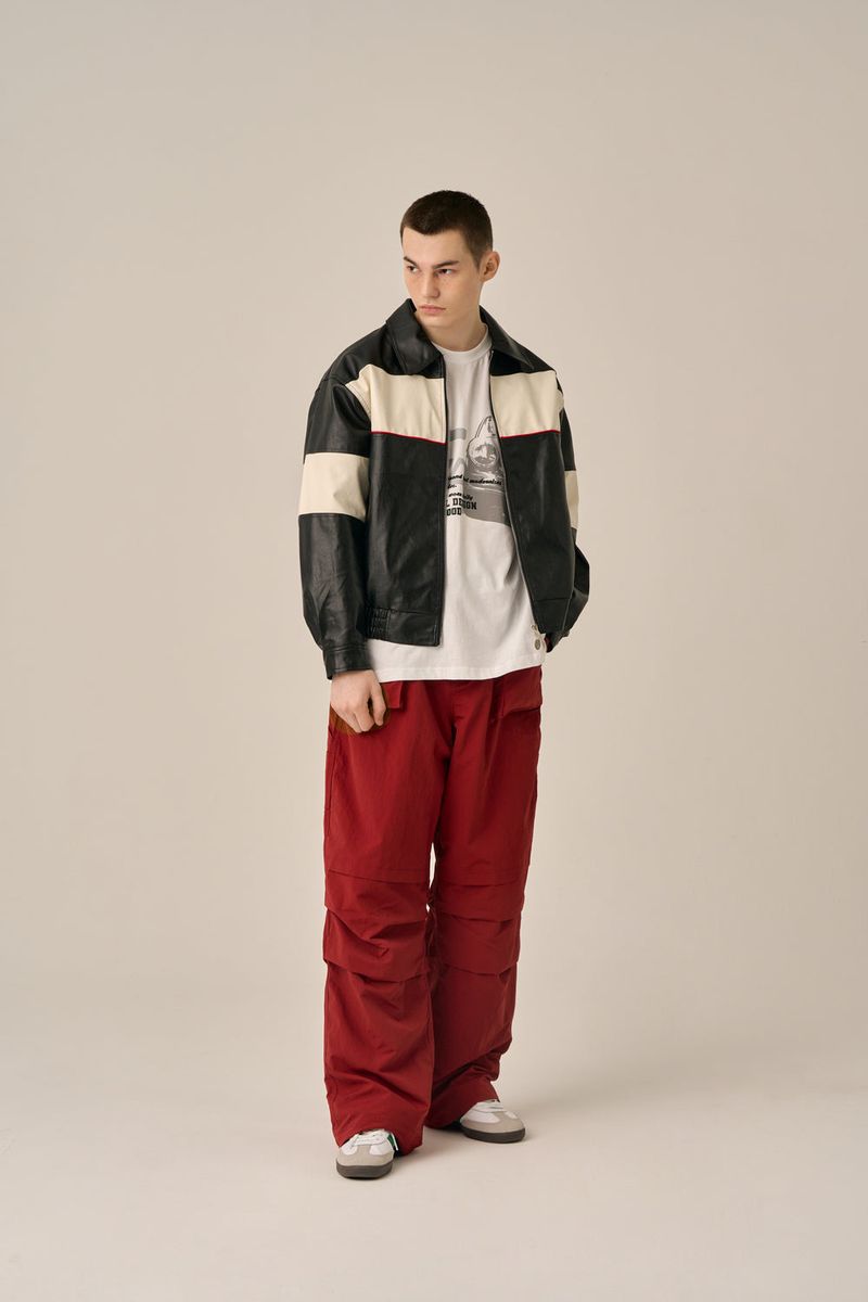 VOLUME POCKET PINTUCK PANTS - BURGUNDY