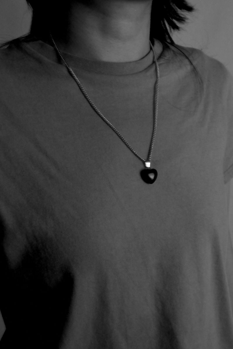 Affection black