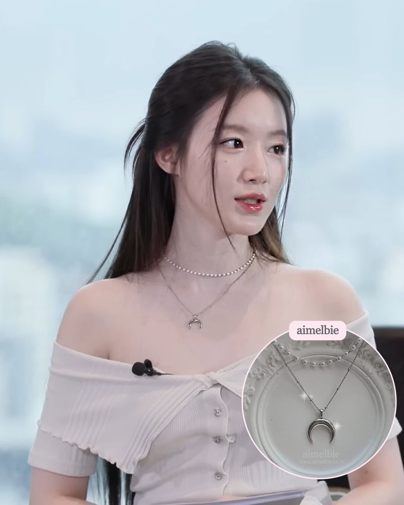 [Anti-tarnish/IDLE Shuhua Necklace] Upside Down Crescent Moon Pearl Layered Necklace - Silver