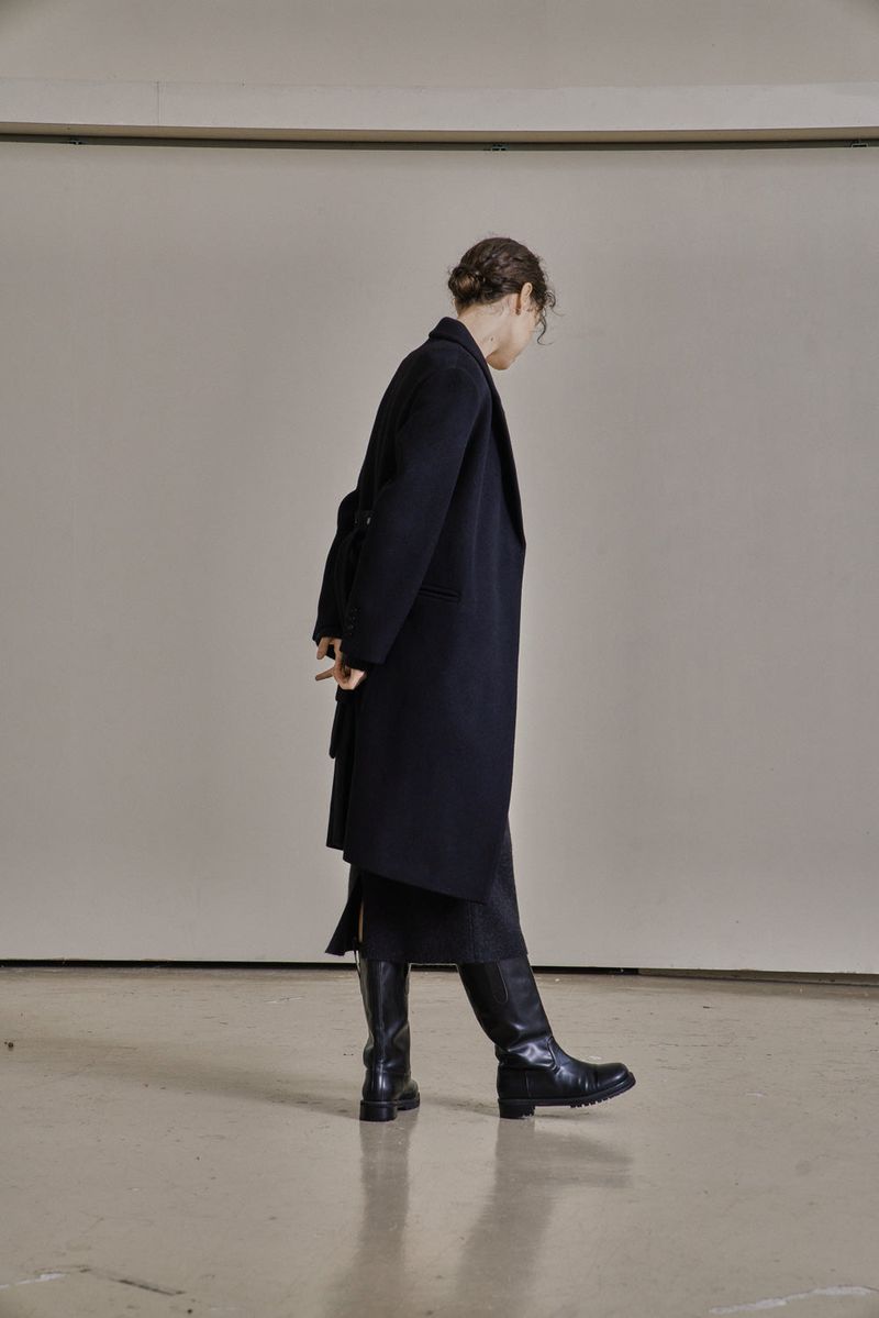 ASYM COAT_BLACK