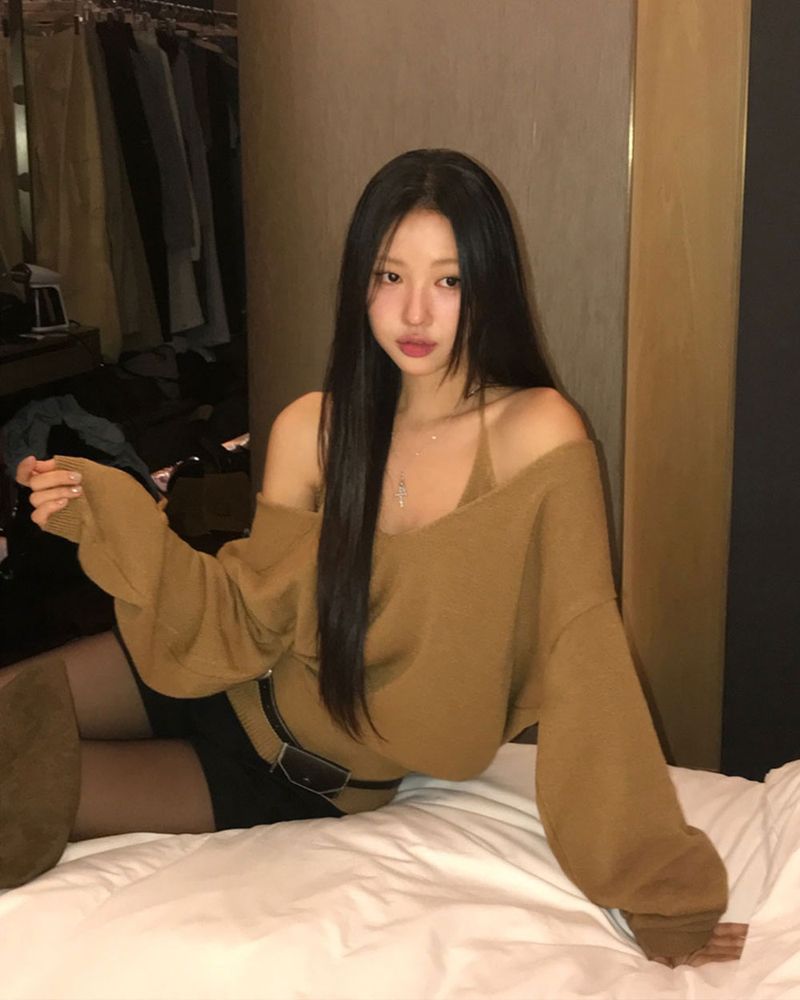 V-Neck Knit & Tank Top Set