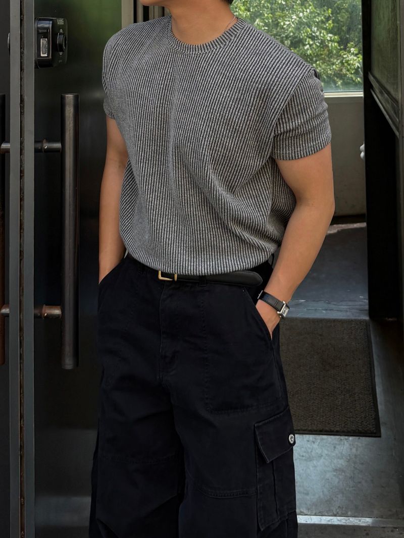 AVAND(アバンド)の「Two tone v-necked muscle short sleeved(Tops)」