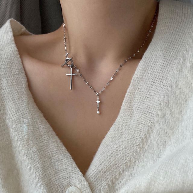 Acer rojo(アセルロジョ)の「tiu Cross Toggle Bar Two Way Necklace(Accessories)」