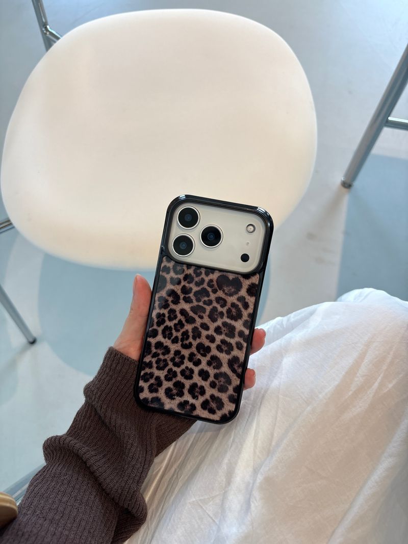 mon monde(モンモンド)の「ソフトレオパードフォンケース(スマホグッズ/小物)」