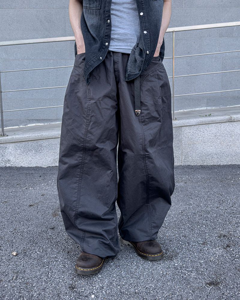 Traillin Cotton Seam One-Tuck Pants