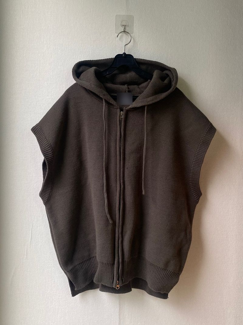 Two Way Over Hooded Knit Vest 3C