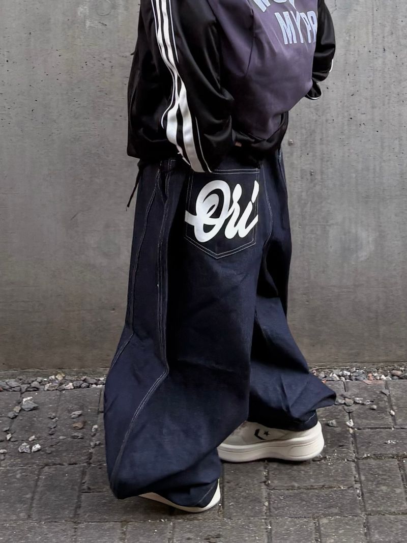 back letter raw denim pants