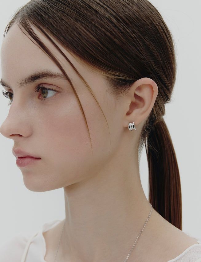 hyeres lor（イエール・ロール）の「26SS★ Subni Flow Silver One-Touch Earrings S（Accessories）」