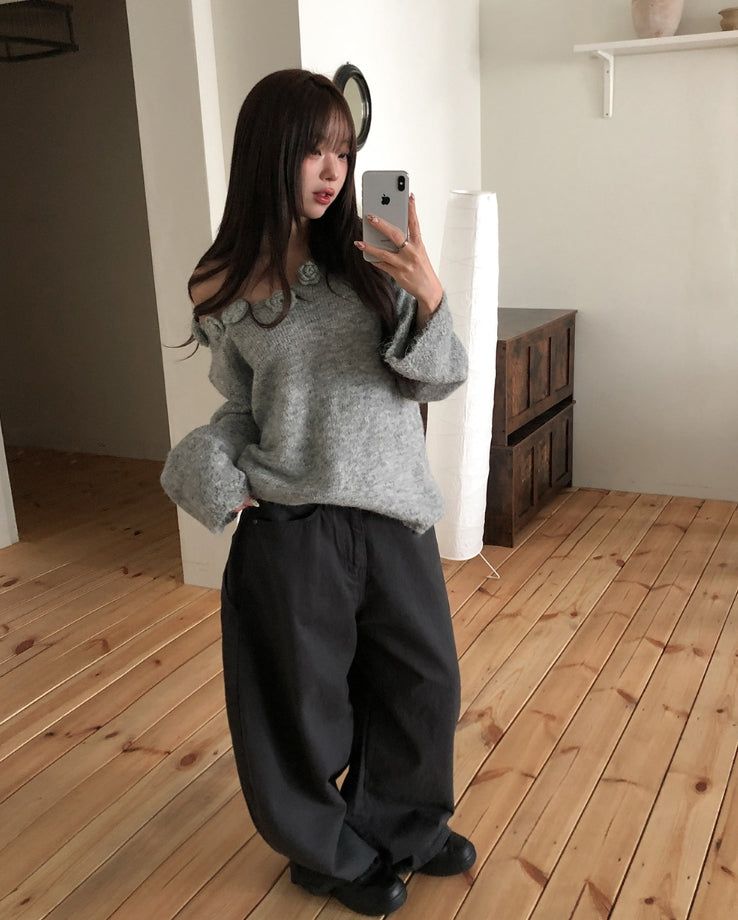 Rosy Flower Hairy V-neck Knit