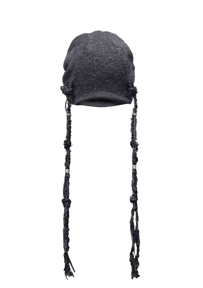  KNIT BRAID BEANIE . CHARCOAL
